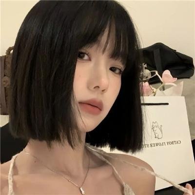 红皇后封面