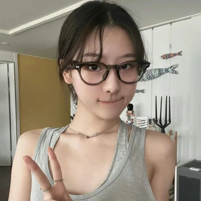 辣妹神探封面